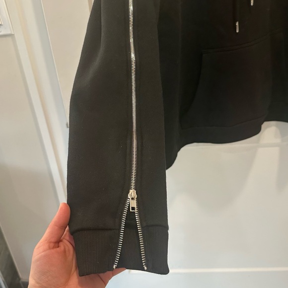 Fashion Nova Black Hoodie with Zippered Sleeves Size 1XL - Picture 3 of 8